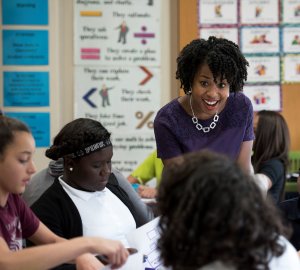 Cicely Woodard teaches students in STEM class.