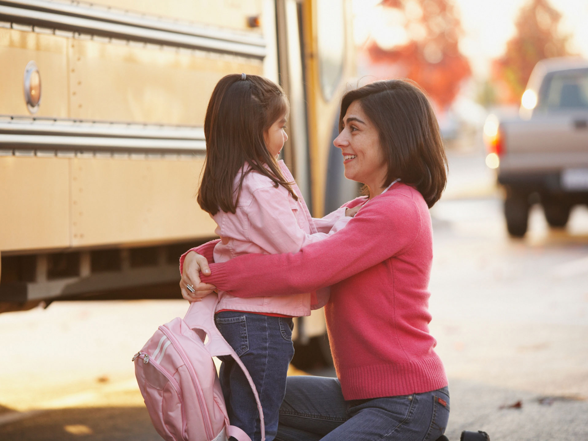 Daughters search. Pick up from School. Pick up children from School. Mother School. Back in School mother.