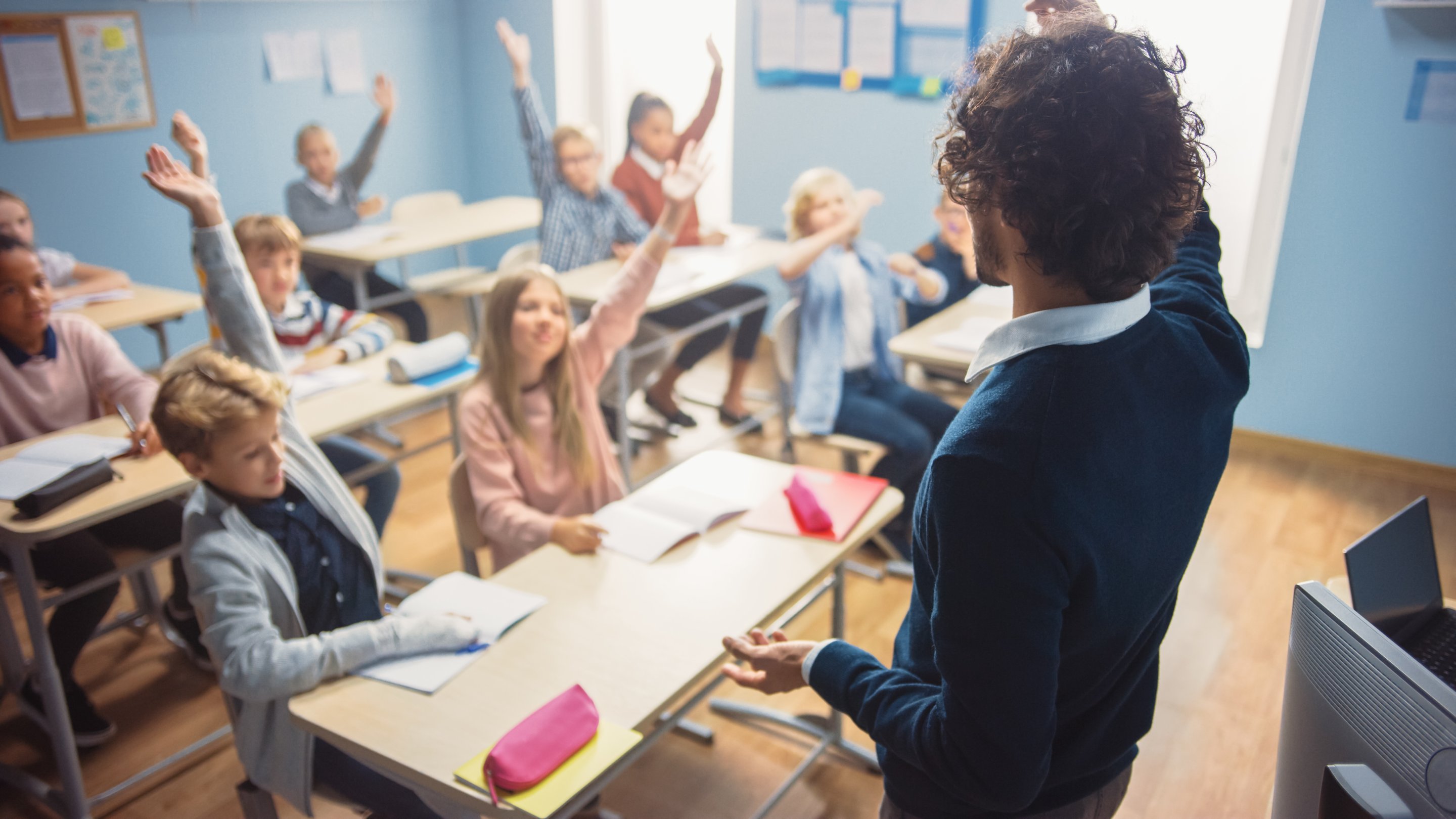 7 Attention-Getters Middle and High School Teachers Can Use Instead of  Raising Your Voice