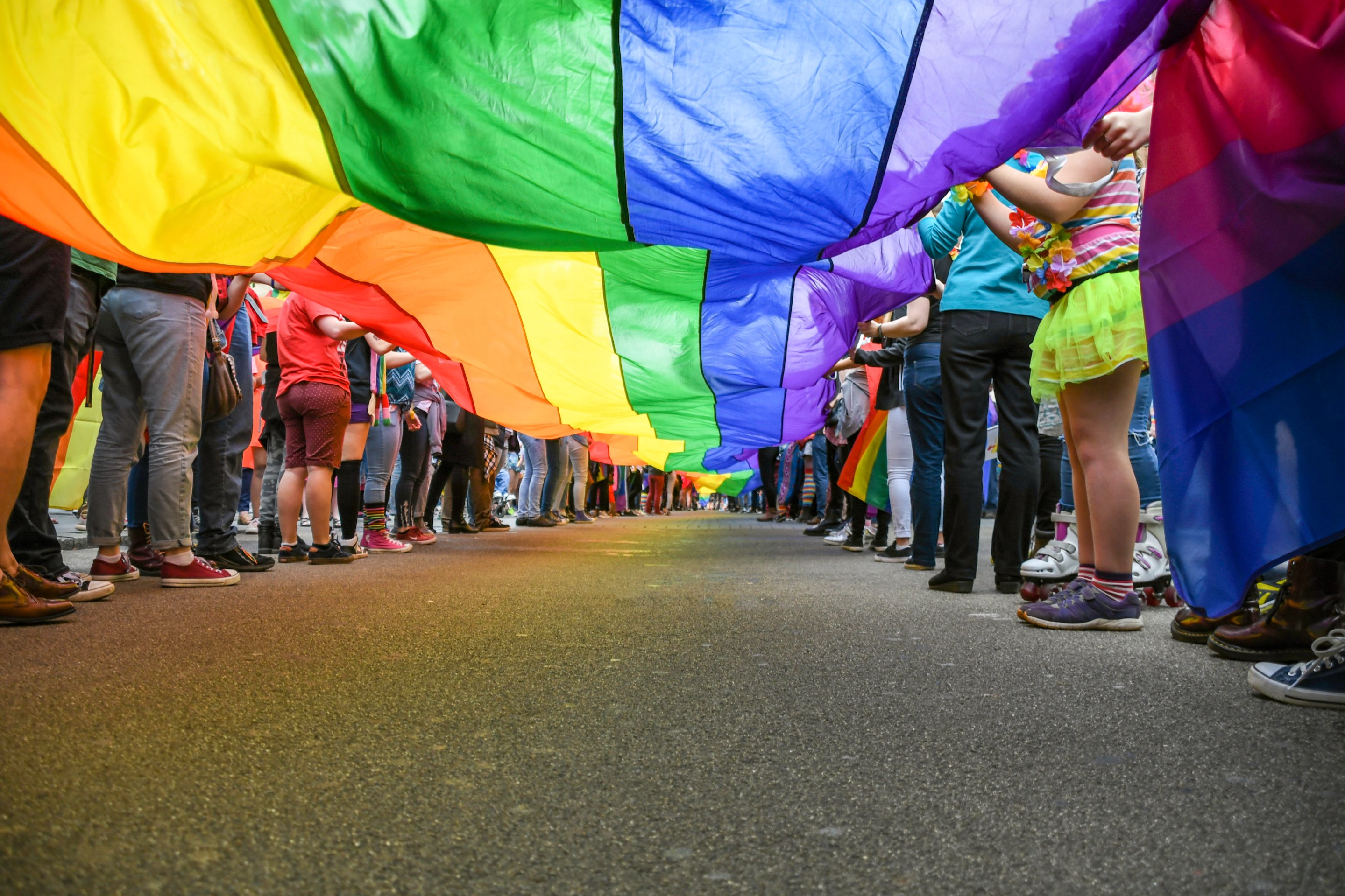 6 ways to be a better straight ally at Pride events