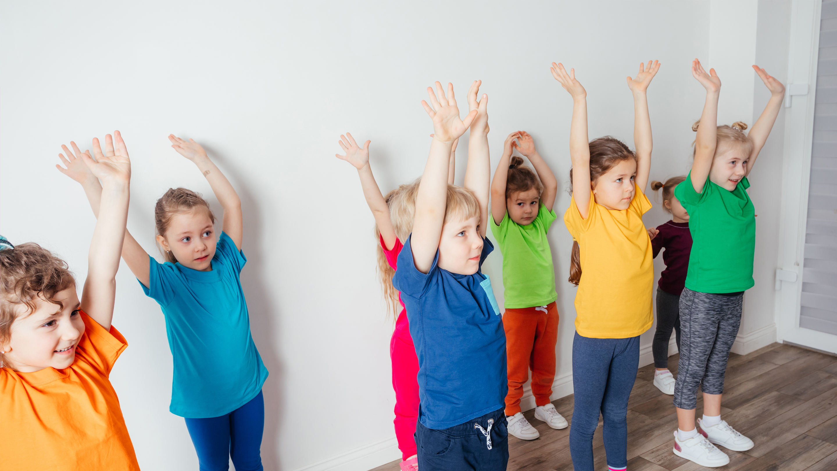 Performance for children. Цвета для учения детей. all children exercise simultaneously day.