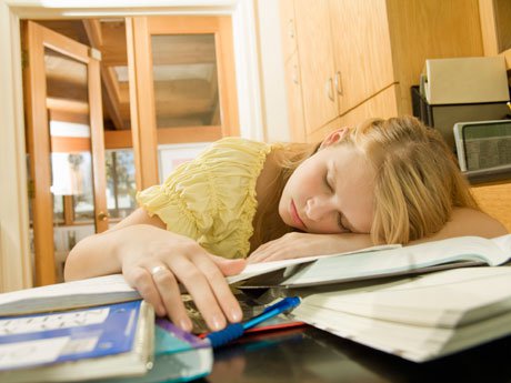 does homework lead to less sleep